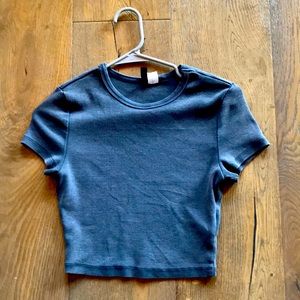 Teens grey crop shirt☮︎︎